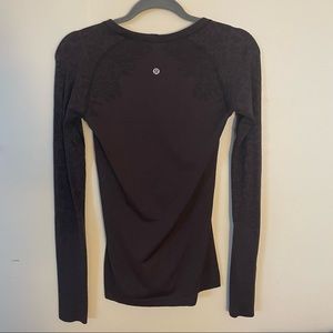 Long Sleeve Lululemon Workout Top - Sz 6